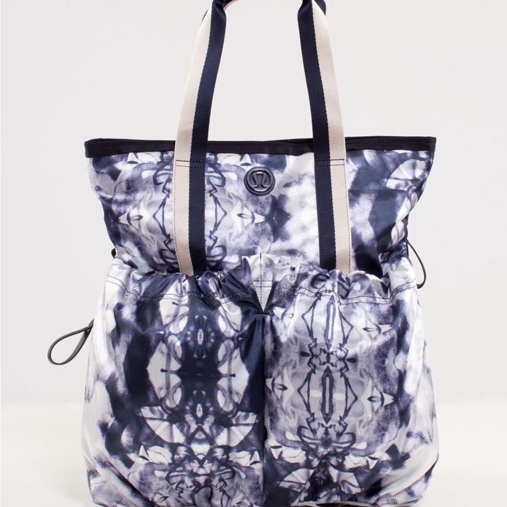 Lululemon Flow and H Tote